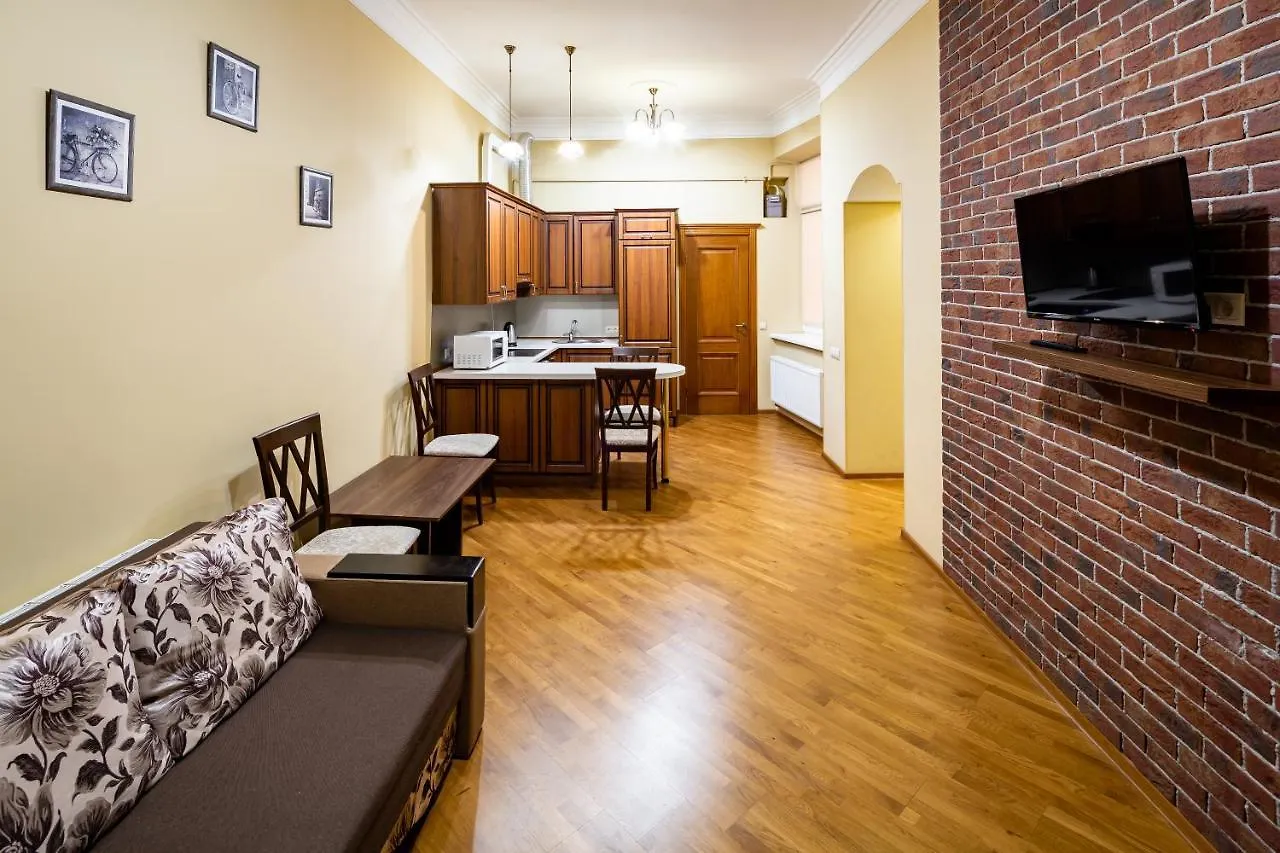 13 Franka Apartment 2 ile iletişim