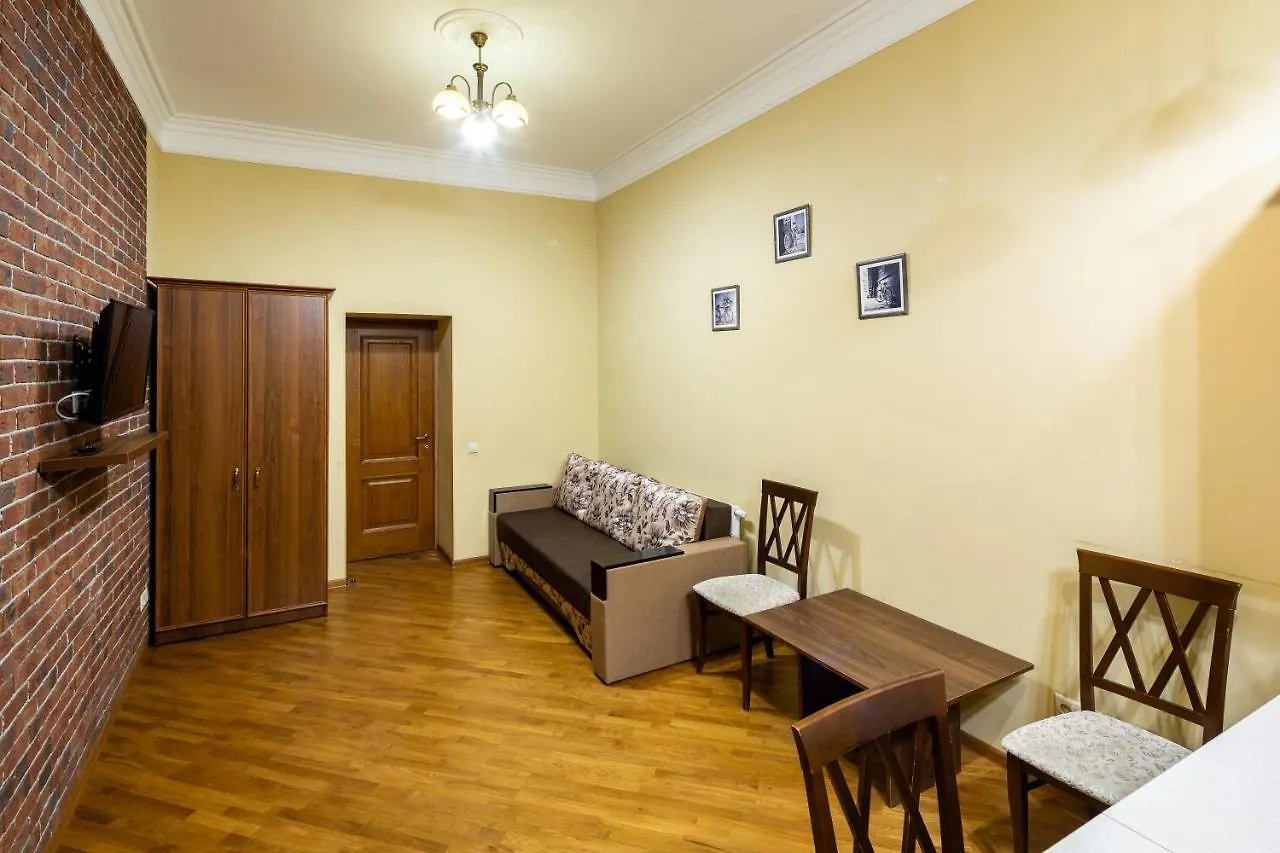 13 Franka Apartment 2 Lviv Ukrayna